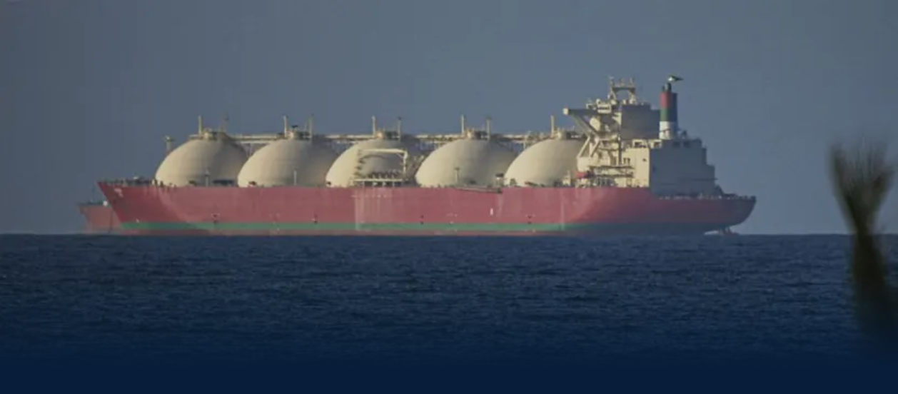 Oil tankers transiting the Strait of Hormuz amid Iran US tensions and naval blockade